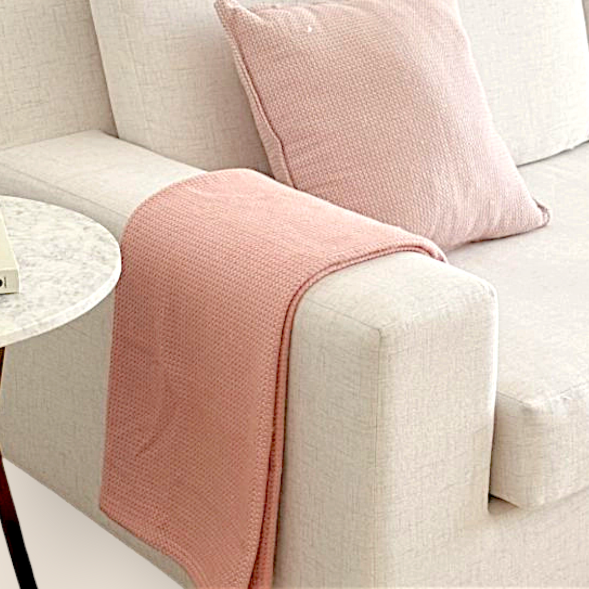 Jeté jacquard vieux rose – Motif délicat