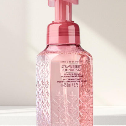Savon moussant pour les mains doux et net – Strawberry Poundcake – Bath & Body Works
