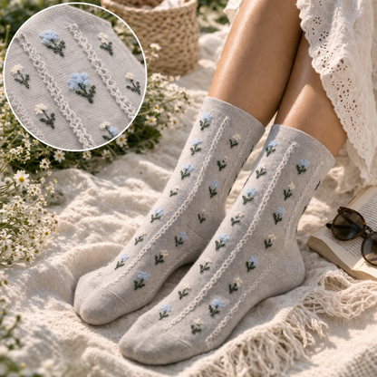 Chaussettes mi-mollet délicates à motif floral - 2 couleurs disponibles