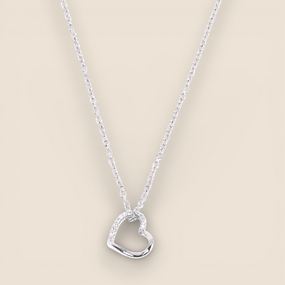 Collier délicat à pendentif cœur plaqué or blanc 14 carats