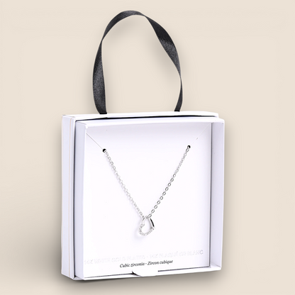 Collier délicat à pendentif cœur plaqué or blanc 14 carats