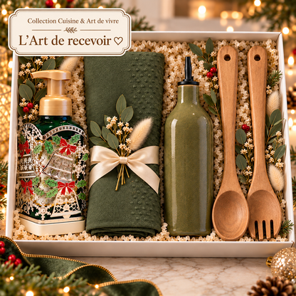 Coffret cadeau cuisine L’Art de recevoir avec savon pour les mains, linge vert, bouteille d’huile et ustensiles en bois