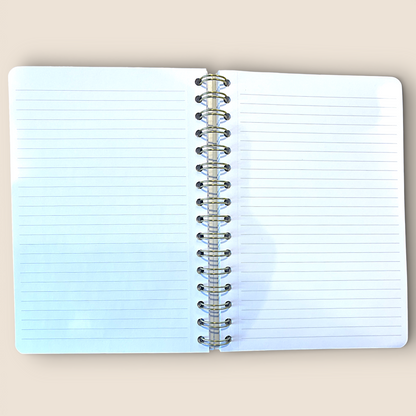 Carnet à spirale dorée – Transparence florale & écriture douce