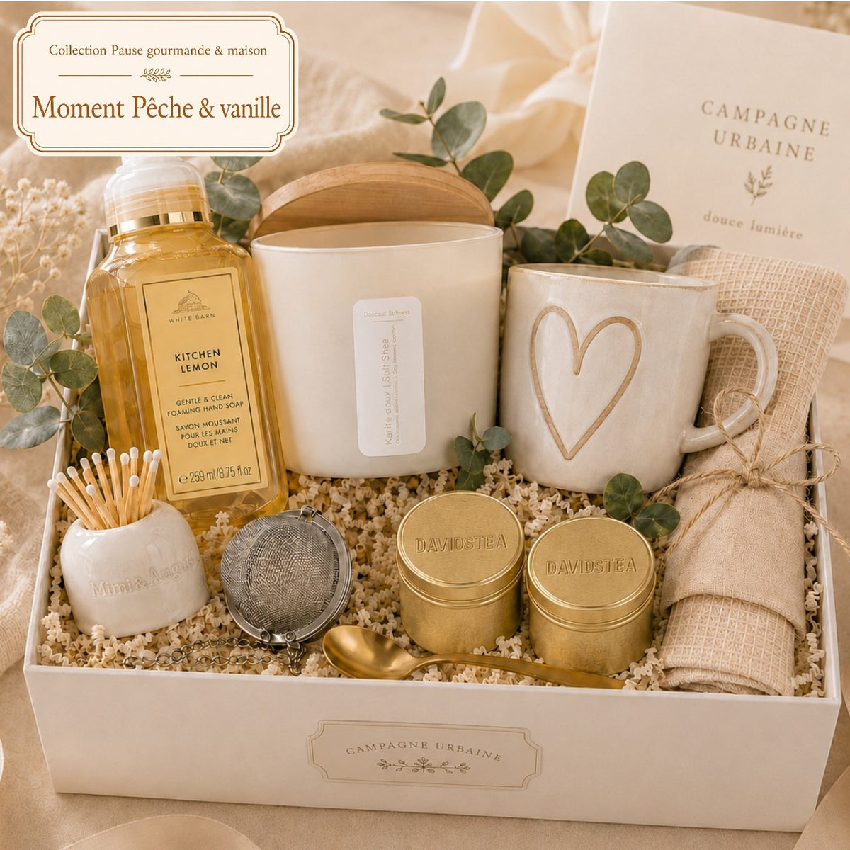 Coffret cadeau maison Pêche et Vanille avec tasse crème, thés, bougie, savon et serviette de cuisine