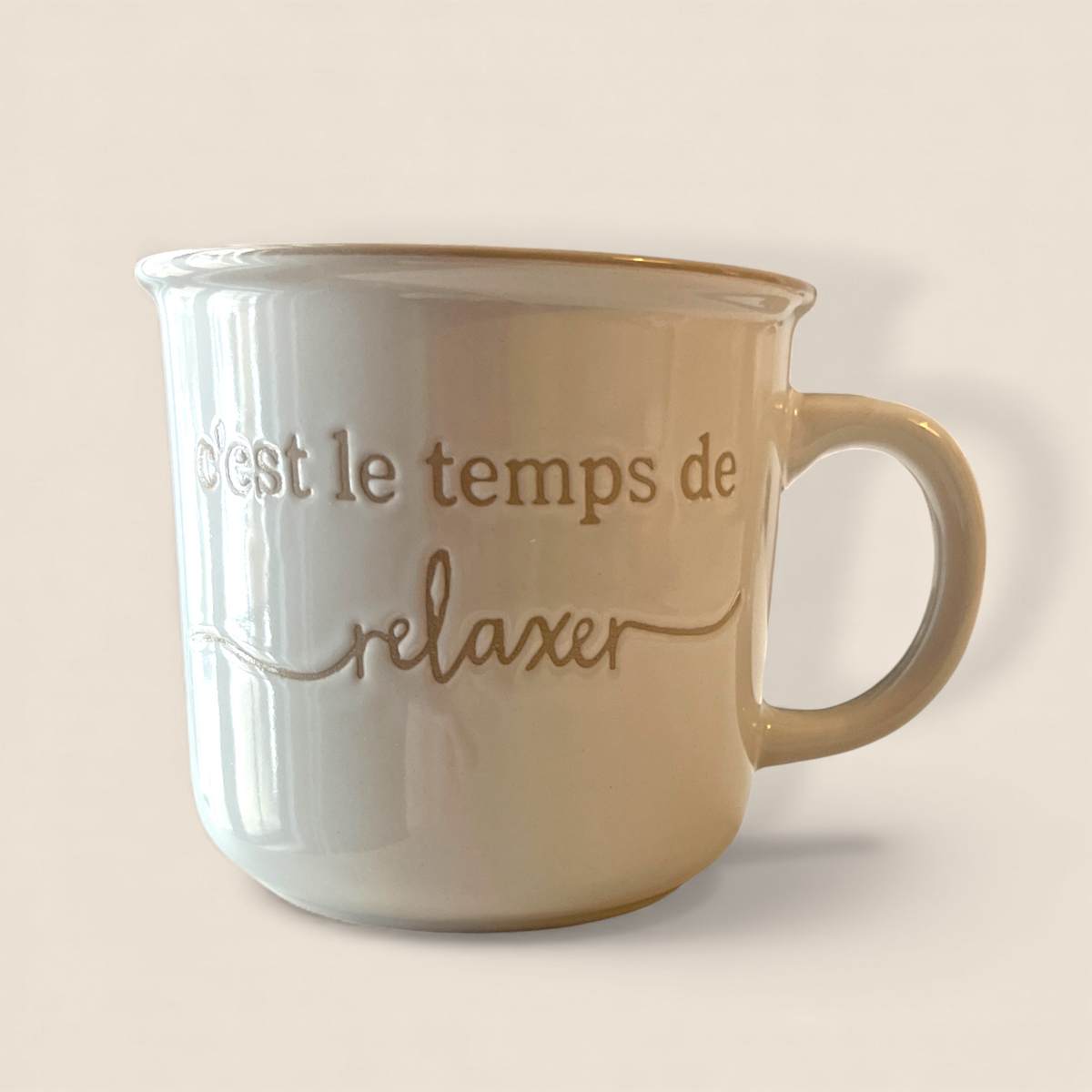 Tasse « C'est le temps de relaxer » – Blanc et beige